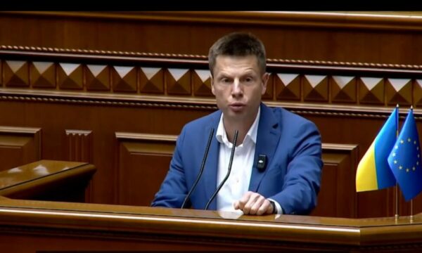 Deputeti i Ukrainës i reagon Zelenskyyt: Gabim diplomatik, do të vazhdoj të luftoj për pavarësinë e Kosovës