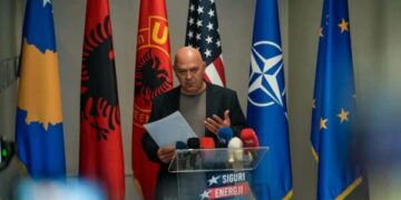 Ardian Gjini: Vetëvendosje po na sulmon me “grejza” sepse po e shohin rritjen e madhe të Aleancës