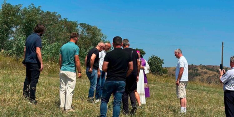Vihet gurthemeli i kishës katolike në nj fshat të Vushtrrisë