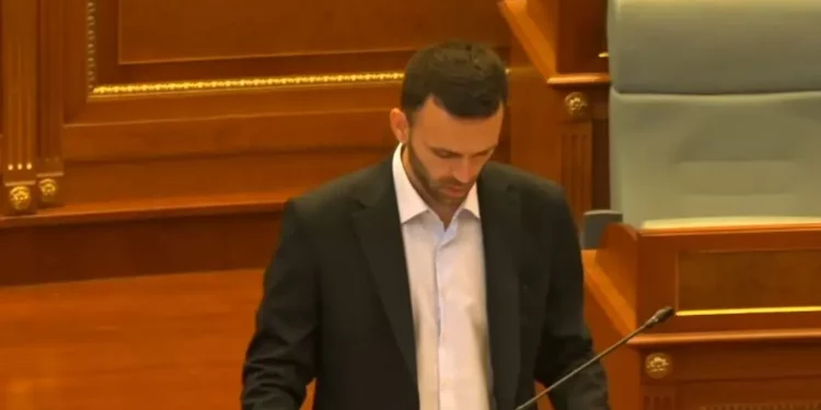 Krasniqi (PDK): Kushtetuta dhe rregullorja e Kuvendit duhet të respektohen