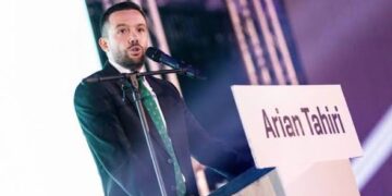 Arian Tahiri: Pas 16 shtatorit, Thaçi duhet të rikthehet në Zyrën e Presidentit – sot mori mbështetjen edhe të Ramush Haradinajt