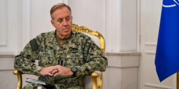 Gjenerali amerikan Wikoff: KFOR-i do të mbetet i pranishëm në zonat përreth Urës së Ibrit
