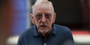 Walker paralajmëron thellim të përçarjes nëse partitë nuk bashkohen për presidentin