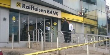 Zbulohet skema sesi dy persona hakeruan Raiffeisen Bank duke i marrë 200 mijë euro klientëve