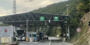 Tentoi t’u jepte ryshfet policëve në Bërnjak, arrestohet shtetasi serb