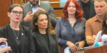 Ismaili: PDK-ja i dërgon sërish letër Deharit për vazhdimin e seancës më 16 gusht