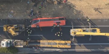 Shoferin e zuri gjumi? 12 persona humbin jetën në aksidentin me autobus në Hungari