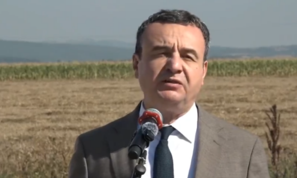 Kurti s’flet për situatën politike: Kryesorja është 30 hektarë, 4.6 kilometra rrugë për Parkun Industrial