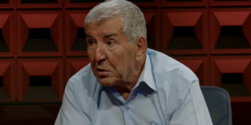 Avni Dehari flet për vdekjen e dy djemve te tij: Arbnori sa e mbaroi fakultetin, Astriti ishte absolvent, e kishin jetën përpara…