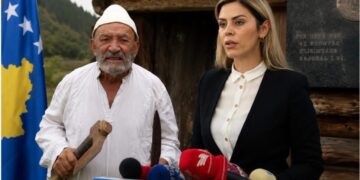 Çun Lajçi i kërkon falje deputetes së PDK-së