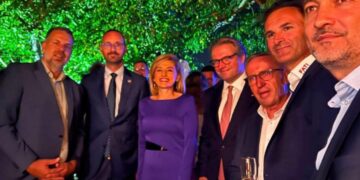 Mimoza Kusari-Lila injoron hotelet shqiptare, një delegacioni të lartë gjerman i organizon pritje në “Hotel Graçanica”