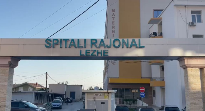 Dy të rinjtë ranë nga gomonia dhe i preu helika, detaje nga tragjedia në Shëngjin