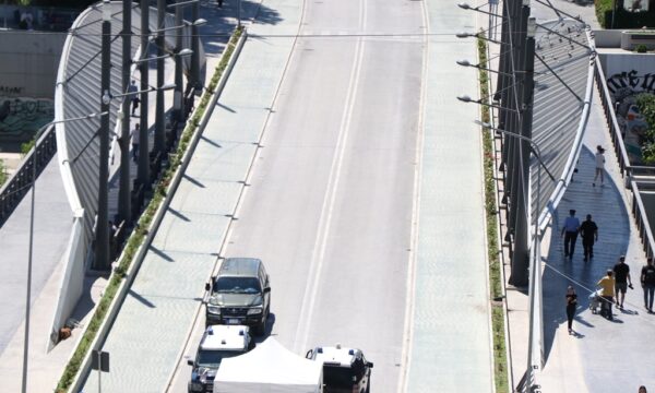 “Rrethanat e paparashikuara” anuluan takimin e Kurtit me komandantin e KFOR-it – çka po ndodh me “tranzicionin” në Urën e Ibrit?