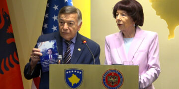 DioGuardi: Kosova duhet ta ketë presidentin, armiqtë janë të gatshëm ta prishin ekuilibrin në Ballkan