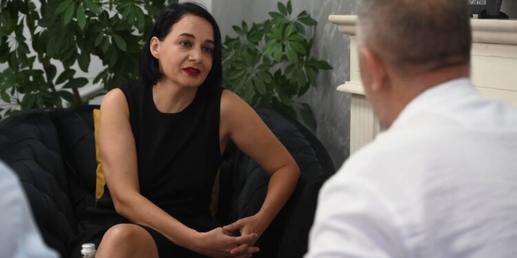 Bisedë ne zyrë dhe memorandum për banimin social, Pacolli jep detaje për takimin me Lushtakun