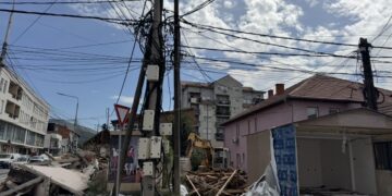 Inspektorati i Mitrovicës së Veriut ndalon punimet e objektit banesor, leja e ndërtimit ishte dhënë në kohën e Erden Atiq