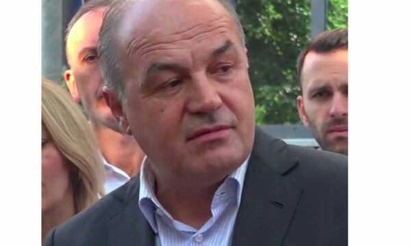 Hoxhaj para qeverisë: Qeveri ilegale, përmbysje e rendit kushtetues dhe pushtet me uzurpim