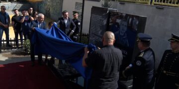 Zbulohet lapidari përkujtimor në vendin ku u vr’a Heroi i Policisë, Triumf Riza