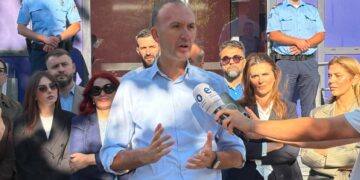 Mustafa: Kurti është uzurpator, po abuzon me Avni Deharin