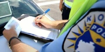 Policia njofton për mbi 100 aksidente gjatë 24 orëve të fundit, janë shqiptuar 2561 gjoba