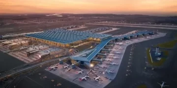 Aeroporti i Stambollit shënon rekord historik me 289 mijë pasagjerë