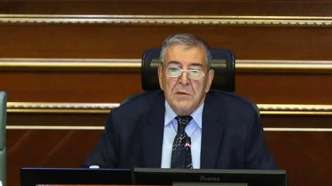 Kur do e thërrasë seancën? Flet Dehari: Kur të ketë marrëveshje, s’ka sanksione për afatet