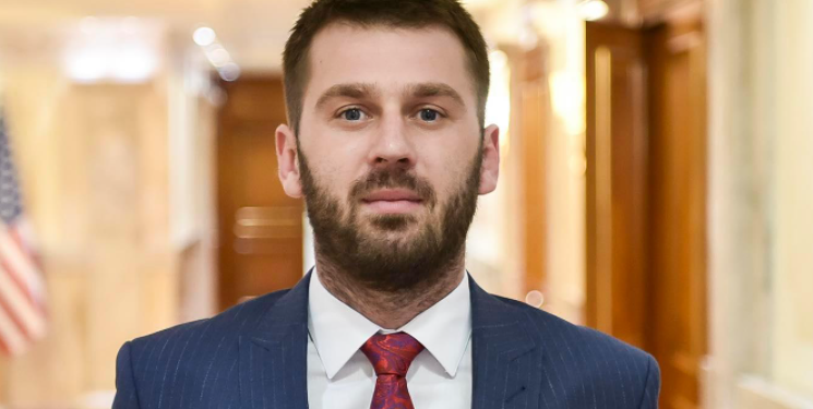 Kërçeli, Hotit: Na trego qysh e shitet thëngjillin 8 euro për ton