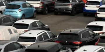 Tani e tutje, pronarët e automjeteve do të lajmërohen 15 ditë para skadimit të afatit të regjistrimit
