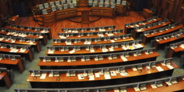 23:59 kaloi, Kuvendi mbeti i pakonstituuar – opozita akuzon LVV-në për shkelje kushtetuese