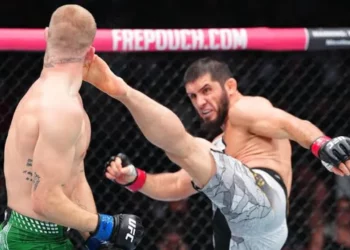Islam Makhachev i pamposhtur/ Thyen rekordin e fitoreve radhazi në UFC, mund Ian Machado Garry pas 5 raundeve dhe mbron titullin (Video)