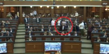 Ish-hoxha nga Drenica, Osman Musliu, zë vend në Kuvend afër Nezir Krakit