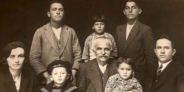 “Vetëm po të kalohet mbi trupin tim”, vetëflijimi i Safet Butkës për të ndalur vëllavrasjen! Misionari i bashkimit kombëtar