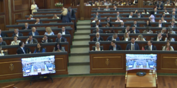 Vjosa Osmani rikthehet në Kuvend si deputete e LDK’së pas gati gjashtë viteve
