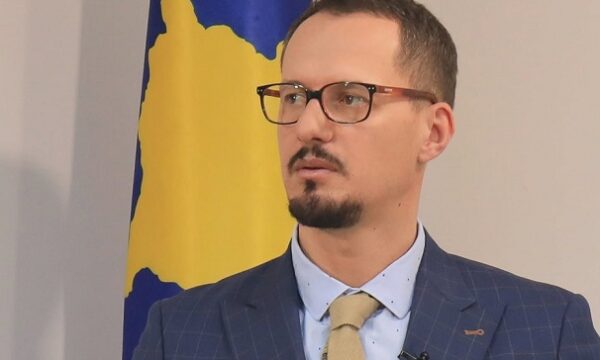 Deputeti i VV thotë se duhet të sanksionohet mënyra se si Srpska e propozoi Simiqin nënkryetar
