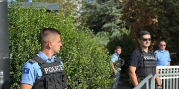 Njësia Speciale rrethon Qeverinë para verdiktit për ish-krerët e UÇK-së/Pamje