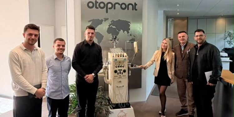 Ekipi i KosovaMed trajnohet në Gjermani nga gjiganti i teknologjisë mjekësore, OTOPRONT
