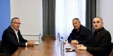 Hamza pret në takim udhëheqësit e OVL të UÇK’së: Më 1 tetor, të gjithë në shesh kundër padrejtësisë
