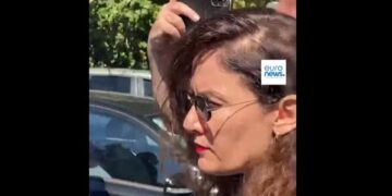 Vlora Hyseni merret me një gazetare teksa hyn në Gjykatë: Si kalon me agjentë serbë në dhomat e Rognerit