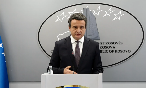 Kurti: Aktgjykimi mijëra faqësh mund të dalë brenda javësh, ish-krerët e UÇK-së duhet t’i mbrojmë së bashku me Shqipërinë që të dalim triumfues