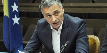 Aleksandër Lumezi jep dorëheqje nga pozita e anëtarit të Komisonit për Vlerësim të Perfomancës