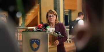 Bajrami: S’kam informacione se ka mbledhje të grupit parlamentar tash, për Kushtetuesen bisedoni me Jehonën