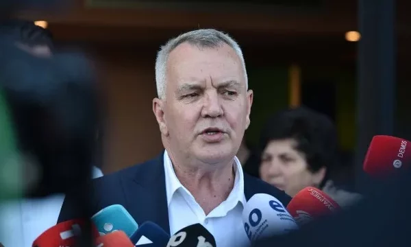 Ahmeti: Do të duhej të njoftohej partia para publikimit të emrit për president, Abdixhiku e bëri të kundërtën