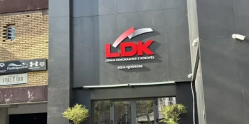 Zhvillime në LDK- Kryesia e përfundoi takimin, tani mblidhet Grupi Parlamentar