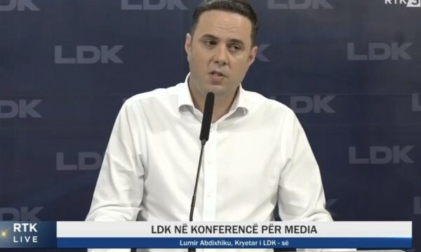 “Kaq munda”, Abdixhiku flet për përcarje: Me 12 deputete do te jem në sallë kur votohet Presidenti