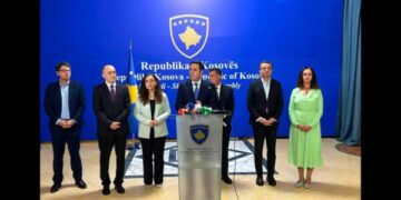 Nga marrëveshja Kurti-Abdixhiku te përçarja në LDK: Sejdiu përballë kundërshtimit të gjashtë deputetëve