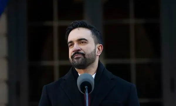 “Fëmijët duhet të mësojnë të mendojnë vet”, New Yorku ndalon inteligjencën artificiale në klasa