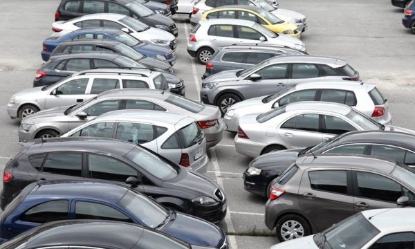 Ishte në kërkim ndërkombëtar, makina luksoze gjendet në një parking në Kosovë