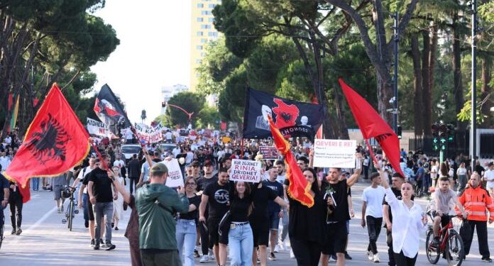 98 ditë protestë në Shqipëri- Qytetarët mblidhen sërish në shesh!