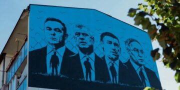 Zbulohet murali i krerëve të UÇK-së: Prishtina pret kthimin e çlirimtarëve