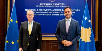 Konjufca takon ambasadorin e ri të BE-së në Kosovë, në fokus integrimi evropian